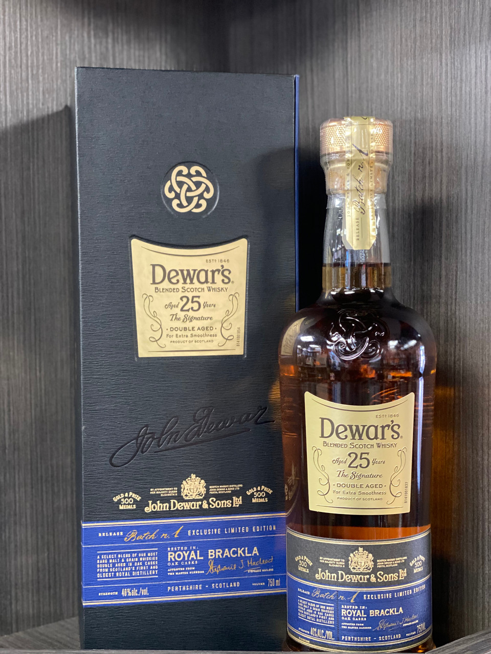ウイスキー Dewar's 25 Years Old 700ml Dewar's The Signature 25 Year Old Blended Scotch Whisky