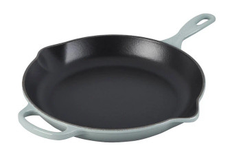 Le Creuset Signature 9-Inch Enameled Cast Iron Skillet In Sea Salt