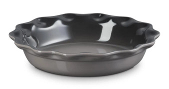 Le Creuset Heritage 9-Inch Pie Dish in Oyster