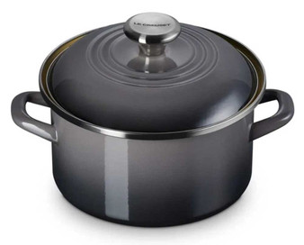 Le Creuset 3.8 Qt. Traditional Petite Stockpot in Oyster