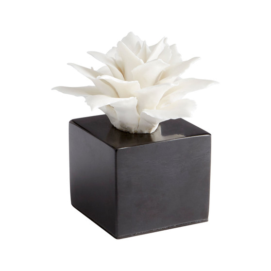 Calendine Sculpture | White - Large