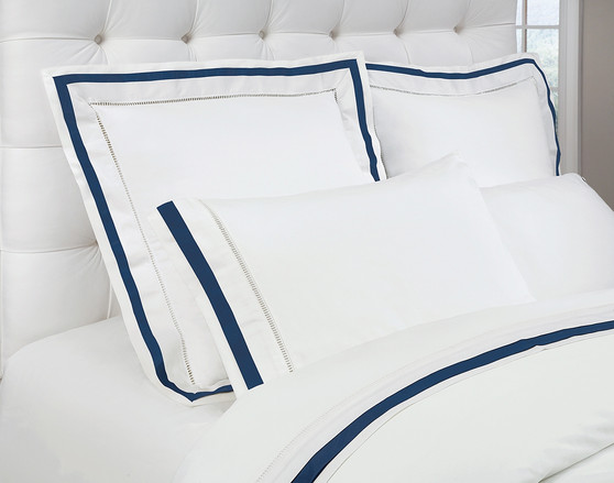 Chelsea Sheet Set  White/Navy(1 Flat Sheet, 1 Fitted Sheet, 2 Std Pillow Cases) Queen