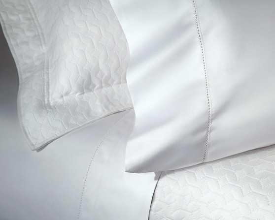 Chris Collection Sheet Set Queen (1 Flat Sheet, 1 Fitted Sheet, 2 Std Pillow Cases)