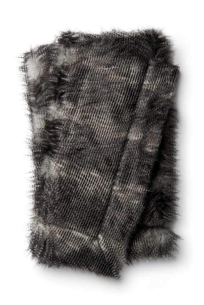 Loloi T0023 Black  Grey 4-2 x 5 Throw