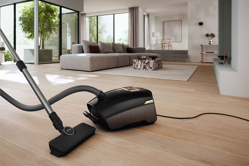 Miele Guard L1 AllFloor Canister Vacuum in Obsidian Black