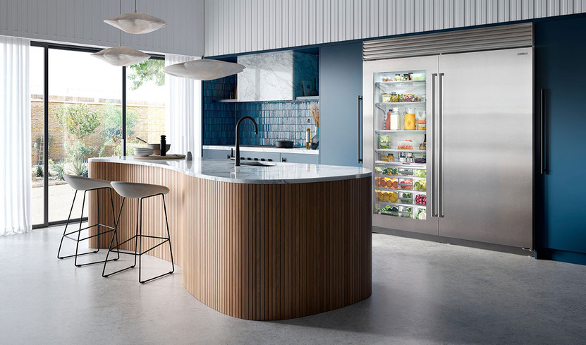 Sub-Zero 36 Stainless Frame Left-Hinge Classic Refrigerator With Pro Handle