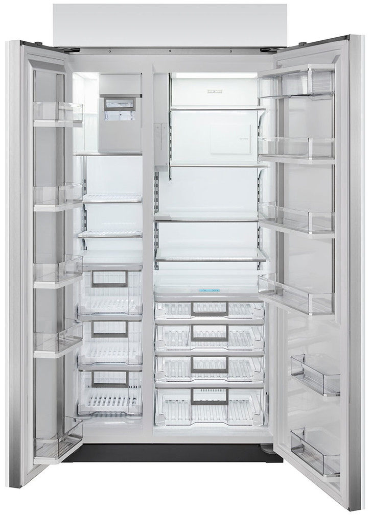 Sub-Zero 24.5 Cu. Ft. Classic Side-By-Side Refrigerator With Internal Dispenser 42-Inch Wide in Stainless Steel With Pro Handle