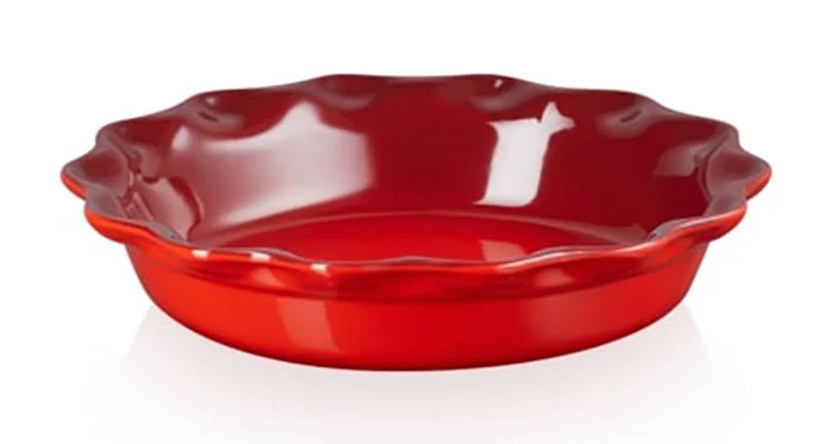 Le Creuset Heritage 9-Inch Pie Dish in Cerise