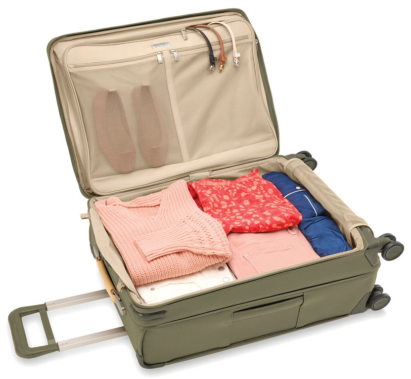 Briggs  Riley Baseline Olive Medium Expandable Spinner