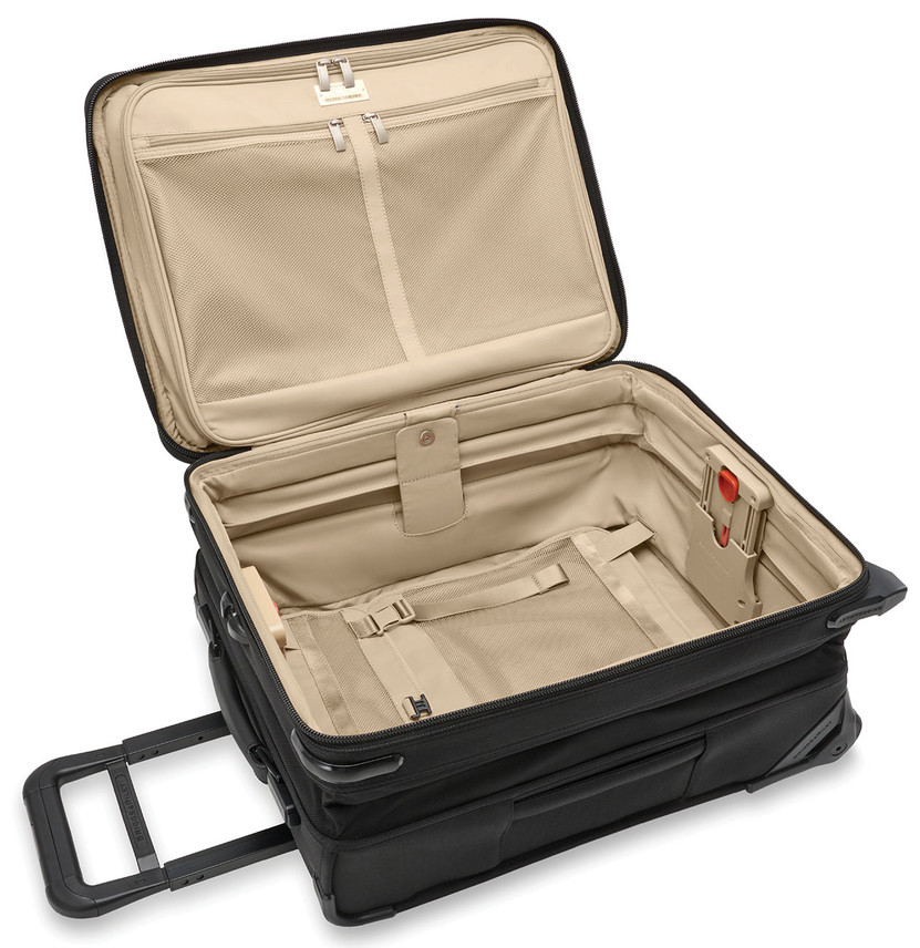 Briggs  Riley Baseline Black Global 2-Wheel Carry-On