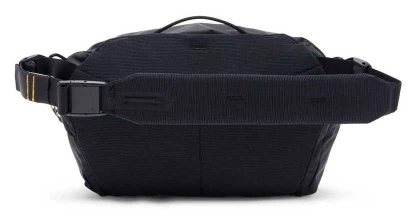 Peak Design Outdoor Sling 7L Bag in Black