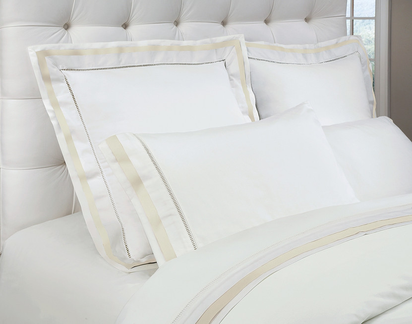Chelsea Sheet Set  White/Ivory (1 Flat Sheet, 1 Fitted Sheet, 2 Std Pillow Cases) Queen