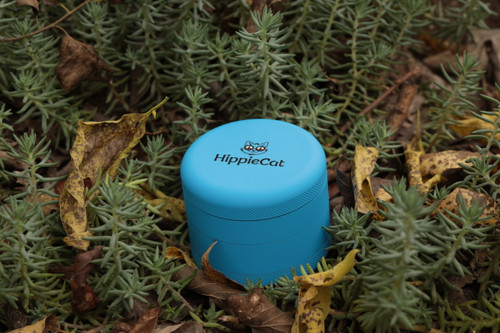 Hippiecat Herb Grinder - Blue Hippiecat Herb Grinder - Blue