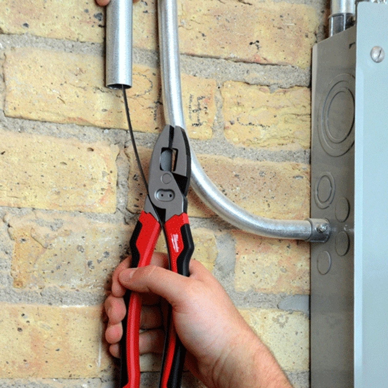 Combination Plier, Spring Loaded, 1 in, High Leverage Jaw, 1-5/8 in lg Jaw, Carbon Steel Jaw, 9 in Lg, 1 Side Cutter, Ergonomic Grip, Black,  Red Color