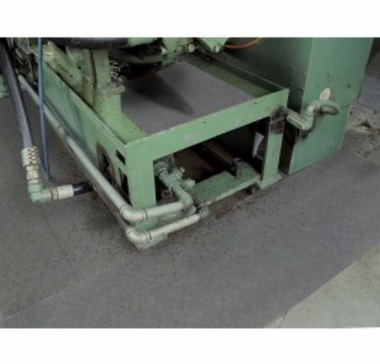 Split Roll, Heavy Weight, 150 ft Lg, 30 in Wd, 55.2 gal, Fluids Absorbed Universal, Polypropylene, Gray Color