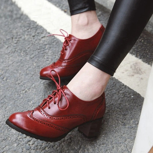 Women Pumps Round Toe 5.5cm Wood Heels Platform Brogue Student Carved Retro Lace-Up Classic Spring