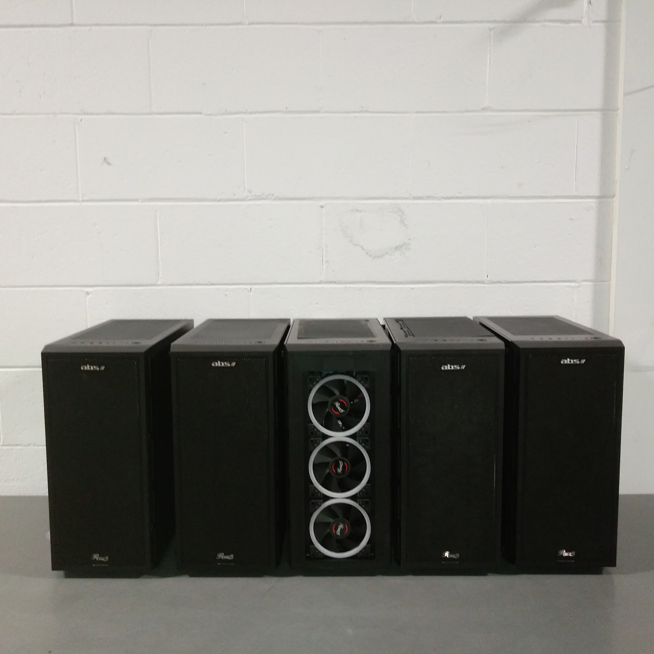 5 Units of High Value Desktops - MSRP 5740$ - Salvage (Lot # 554722)