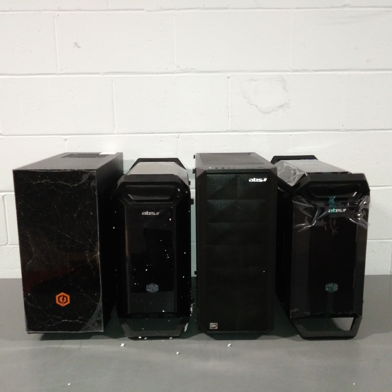 4 Units of High Value Desktops - MSRP 6275$ - Salvage (Lot # 554717)