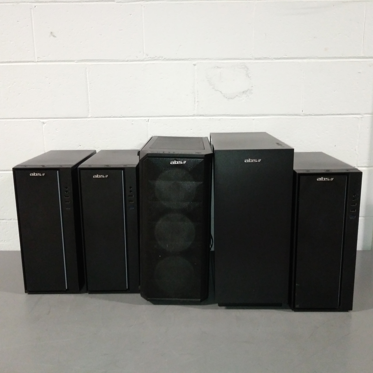 5 Units of High Value Desktops - MSRP 6130$ - Salvage (Lot # 554724)
