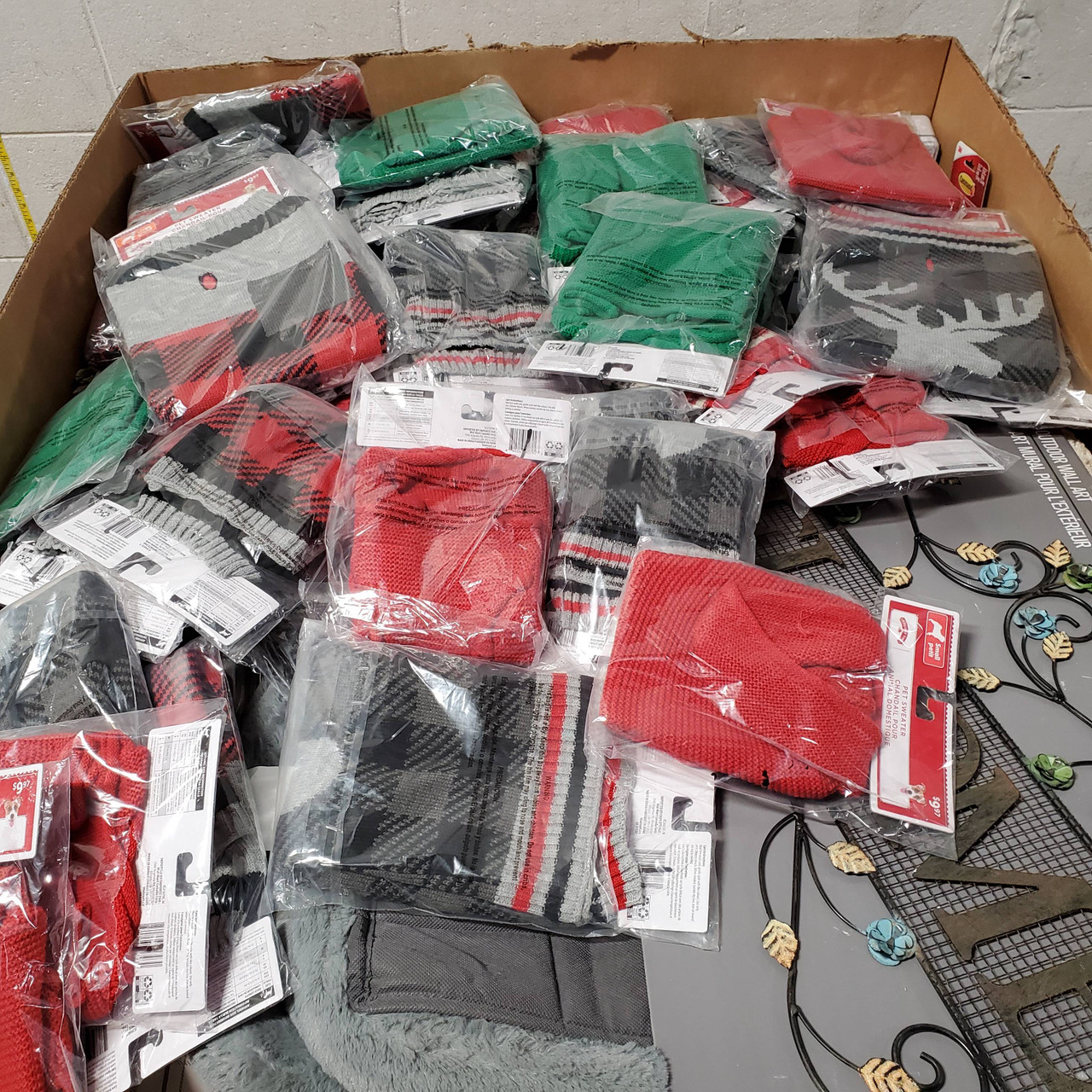 522 Units of Home Products - MSRP $5,643 - Returns (Lot # 676438)