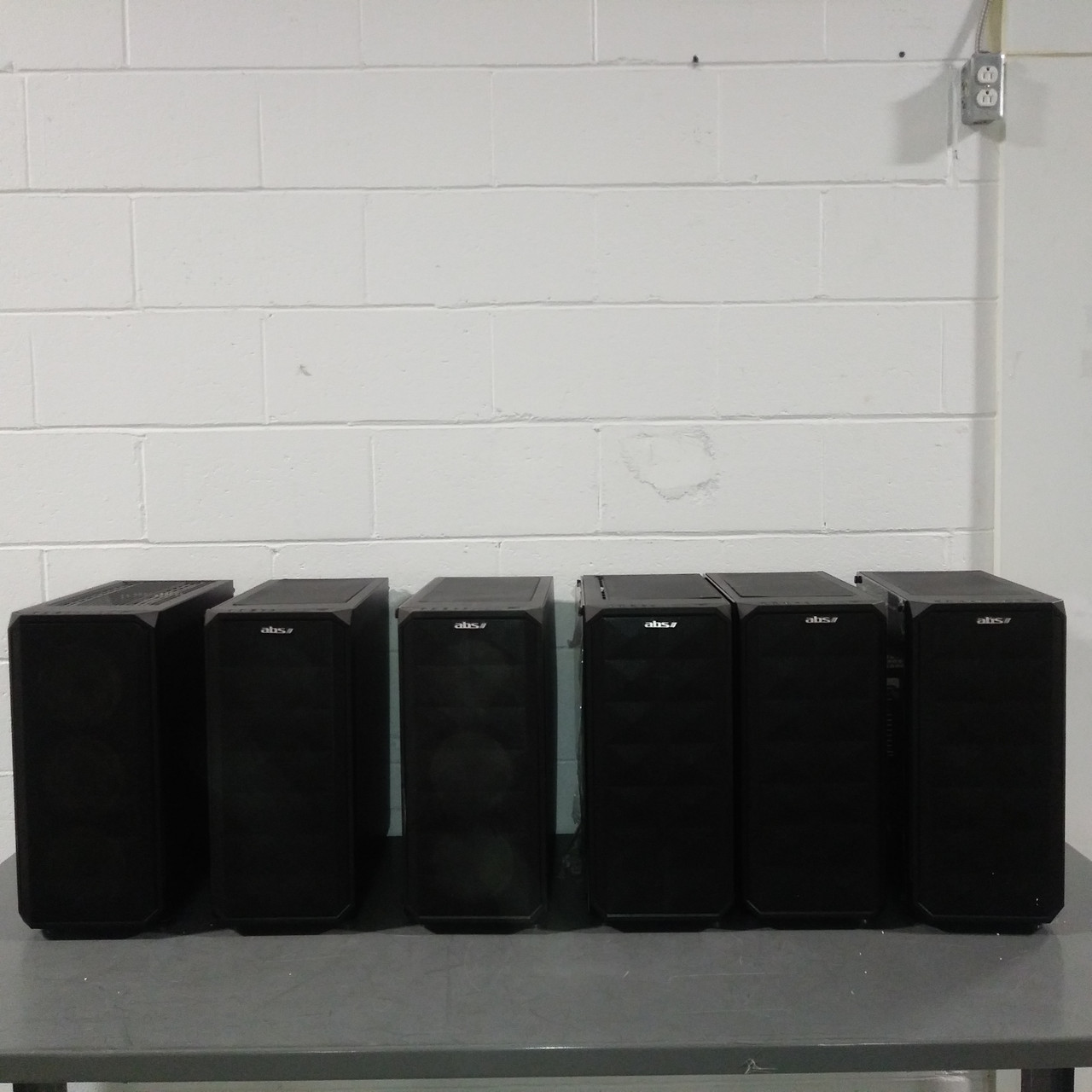 6 Units of High Value Desktops - MSRP 9000$ - Salvage (Lot # 555519)