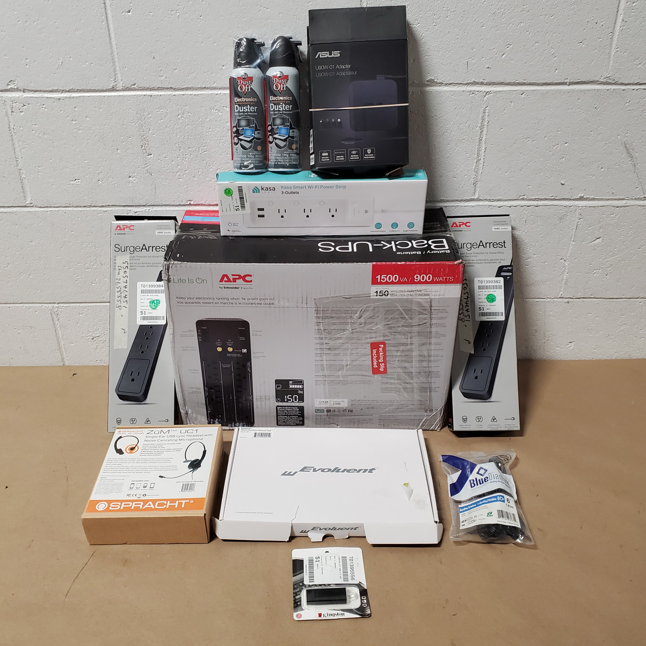 62 Units of Computer Accessories - MSRP 3766$ - Returns (Lot # 576540)