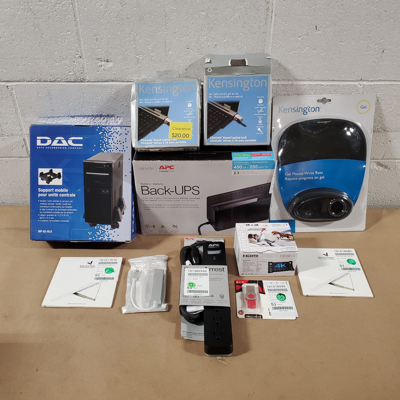 46 Units of Computer Accessories - MSRP 2673$ - Returns (Lot # 588222)