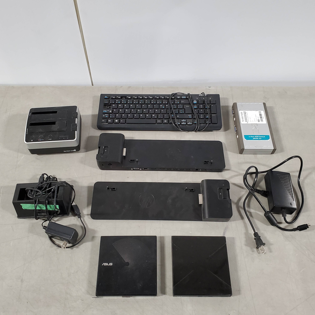 41 units of Computer Accessories - MSRP $1,551 - Salvage (Lot # 691721)