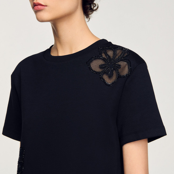 Floral embroidery Tshirt - Black