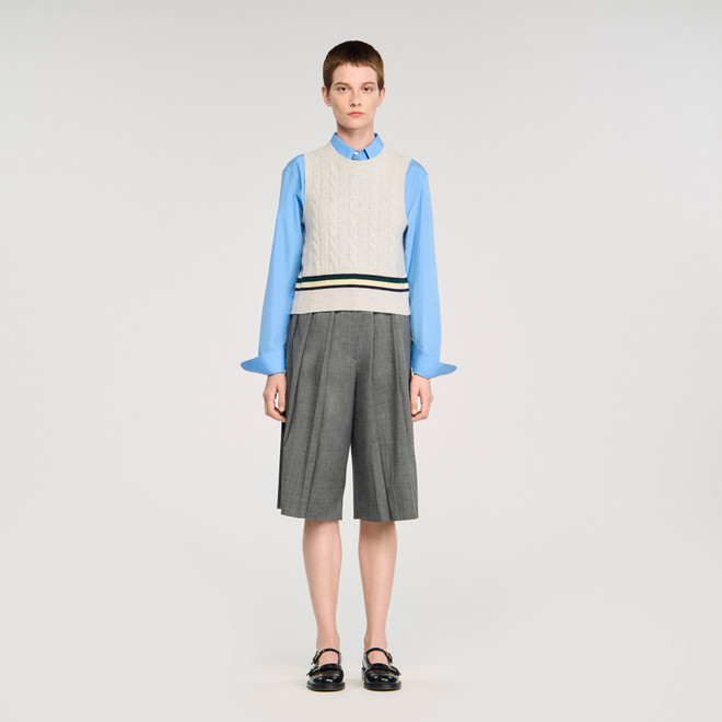 Sleeveless short jumper - Grey