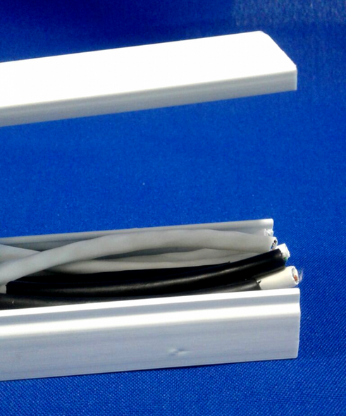 HM HM2440-2 CANALETA PCV 24X40MM 2M sin division, plastico color blanco, facil instalación, duración,de 12 a 16 cables utp cat5 y cat6 interior y cat5 exterior.