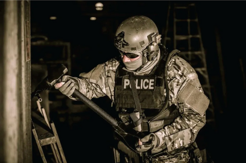 Broco Ultimate Breacher Tool - detail view