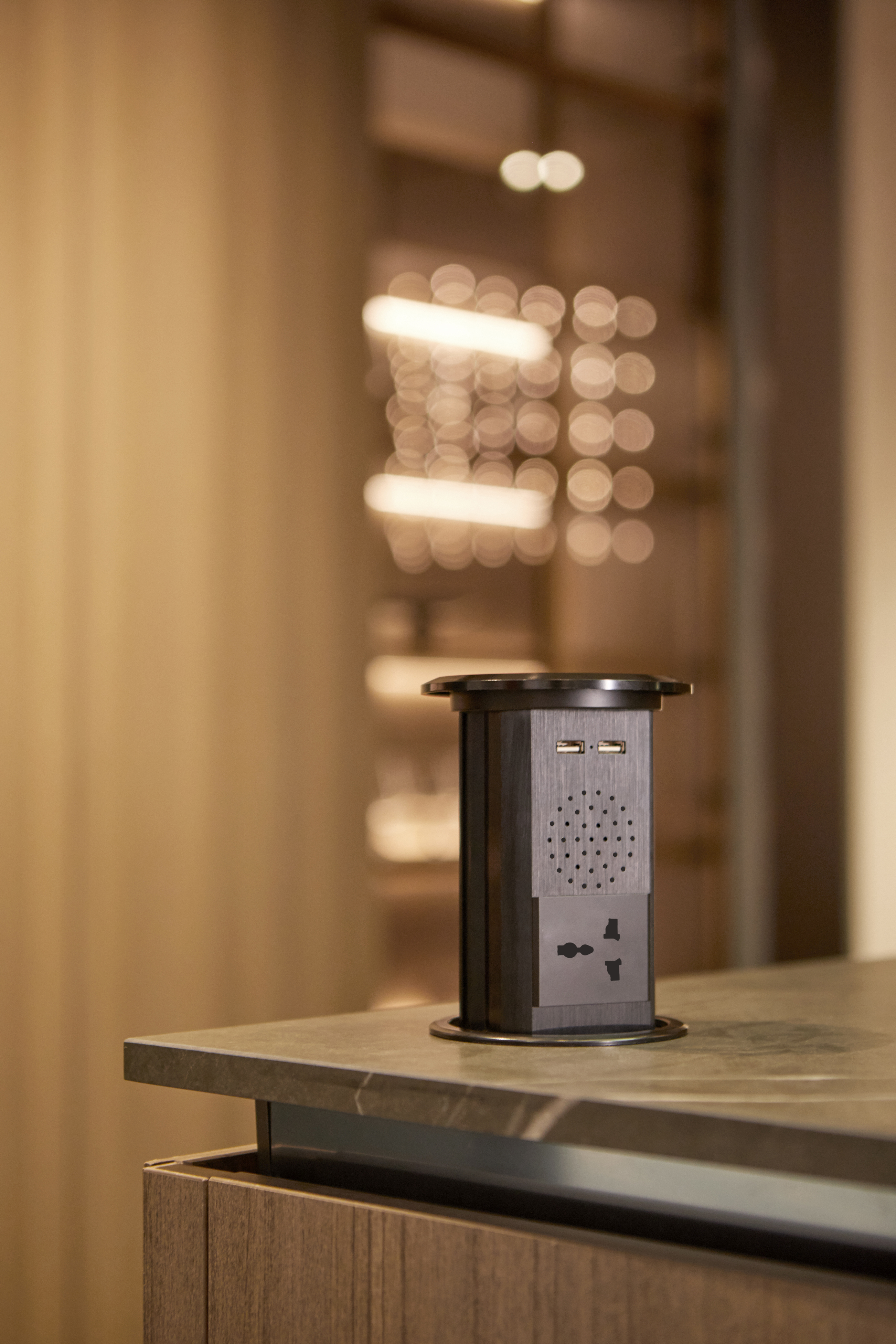 Counter Top Lift Socket 