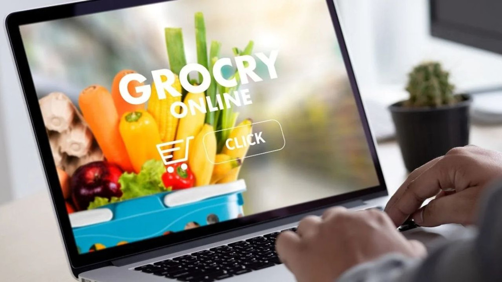 The Convenience of Shopping at an African Superstore Near Me vs. Online.