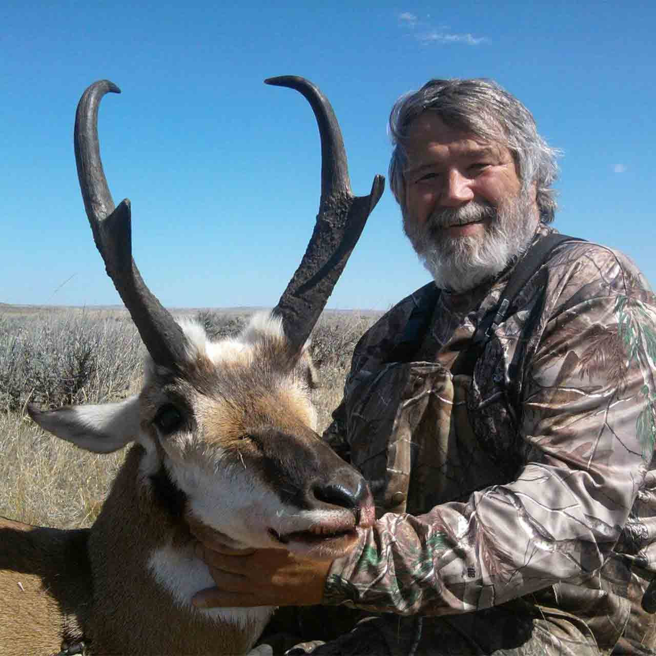 Wyoming archery antelope hunt