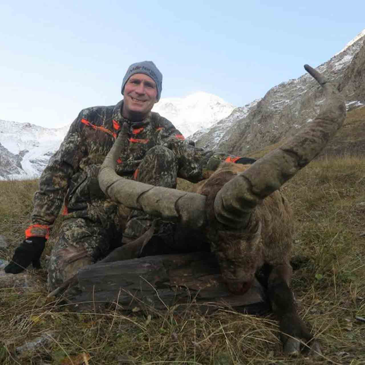 Dagestan Tur Hunt In Russia