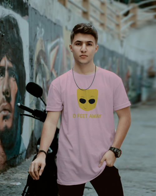 Grindr “0 Feet Away” Gay Dating App T-Shirt – Unisex Humour Graphic Casual Tee