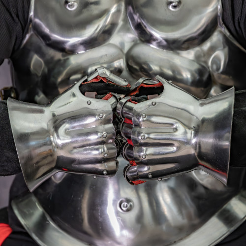 Medieval Renaissance Functional Hourglass Gauntlets Set