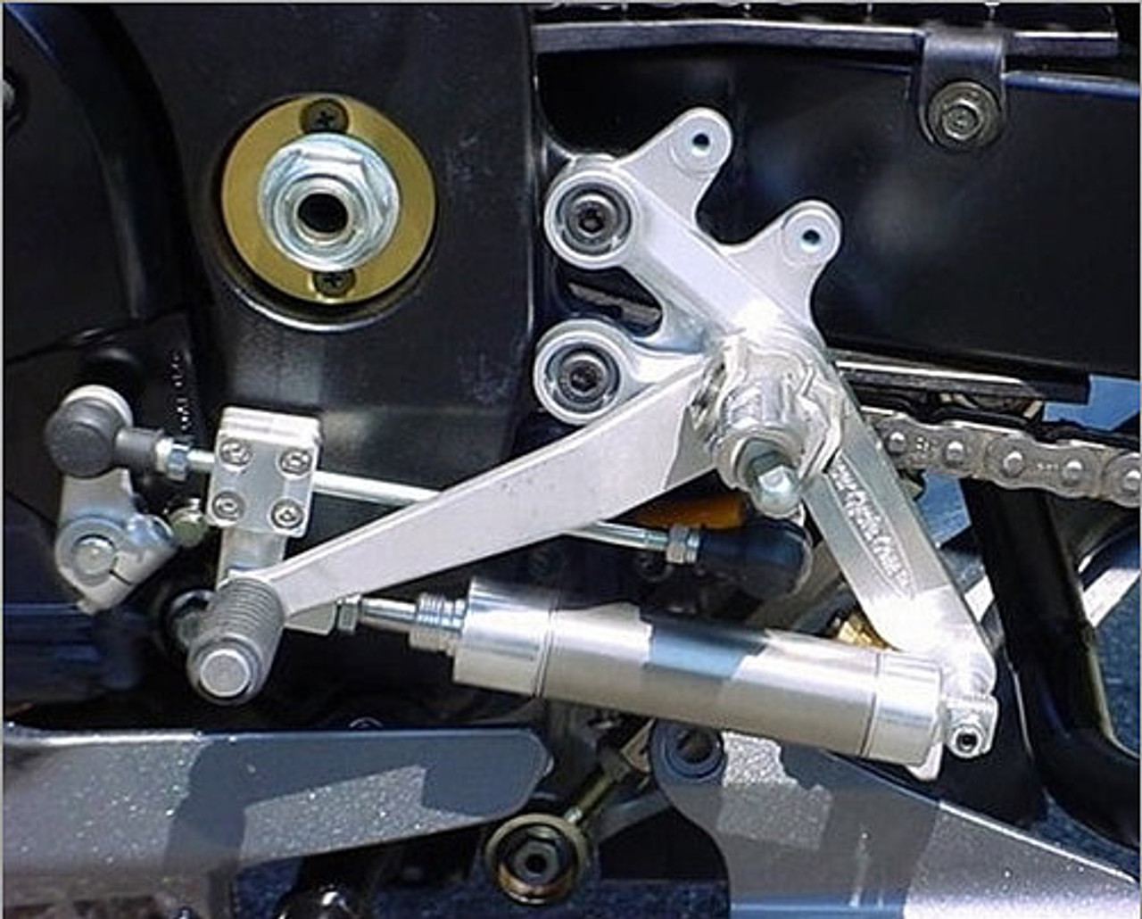 Suzuki 2003-2004 GSXR1000 (03-05) 600 750 Air Shifter Bracket Kit Suzuki 2003-2004 GSXR1000 (03-05) 600 750 Air Shifter Bracket Kit