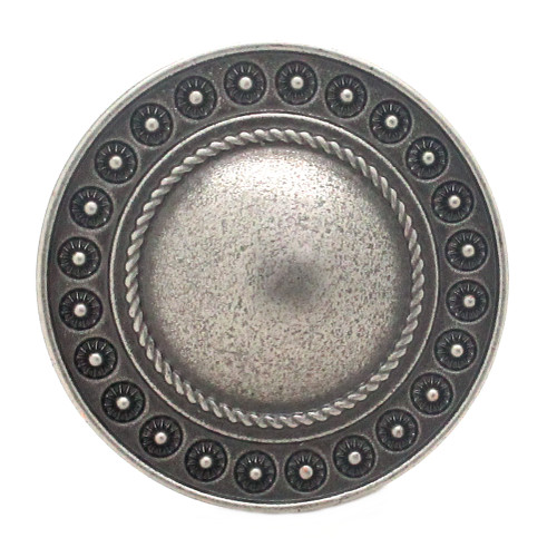 Rope and berry edge smooth conchos front.