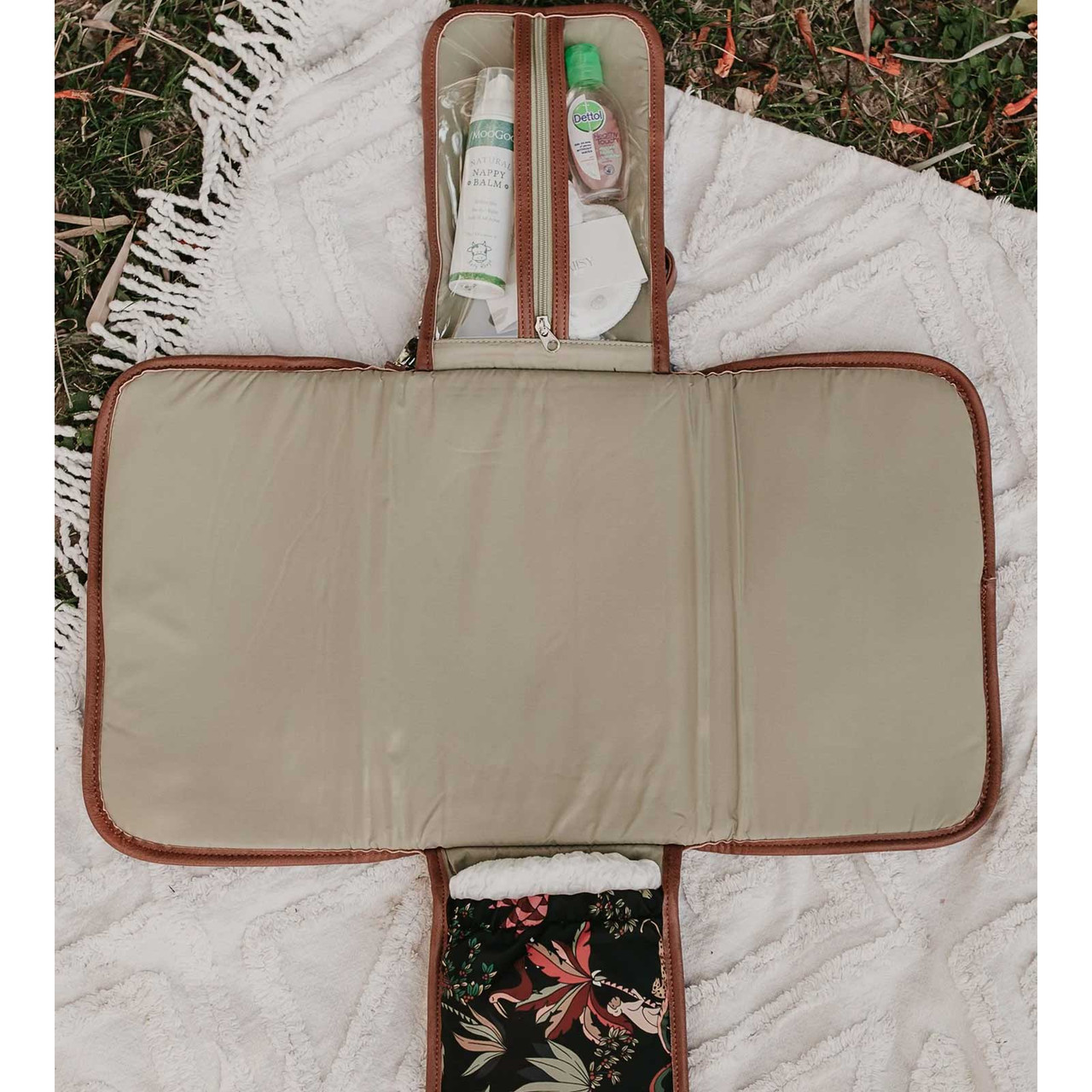 OiOi Baby Change Clutch Jungle Black/Tan Shop Changing Mats Online