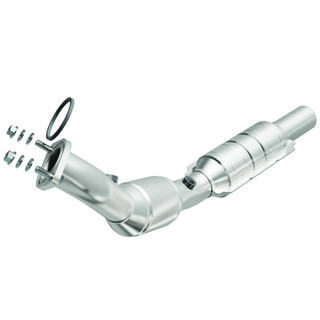 MagnaFlow Exhaust Products Direct-Fit Catalytic Converter 51673