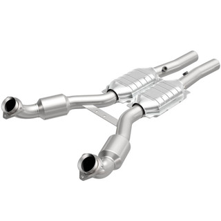 MagnaFlow Exhaust Products Direct-Fit Catalytic Converter 51460