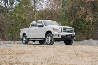 Rough Country - 2 Inch Lift Kit - M1 Struts/M1 - Ford F-150 4WD (2009-2013)