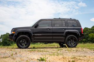 Rough Country - 2 Inch Lift Kit - N3 Struts - Jeep Compass (07-16)/Patriot (10-17)