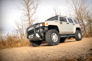 Rough Country - 2.5 Inch Lift Kit - Multiple Makes & Models (Chevy/GMC/Hummer)