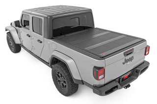Rough Country - Hard Low Profile Bed Cover - 5' Bed - Jeep Gladiator JT 4WD (2020-2025)
