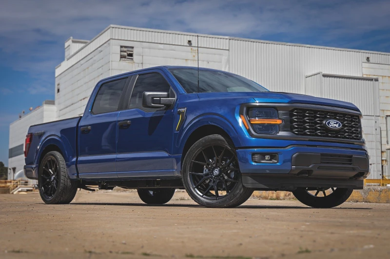 Rough Country - 2 Inch Lowering Kit - 4 Inch Rear Lowering - M1 - Ford F150 (2015-2025) - 47540