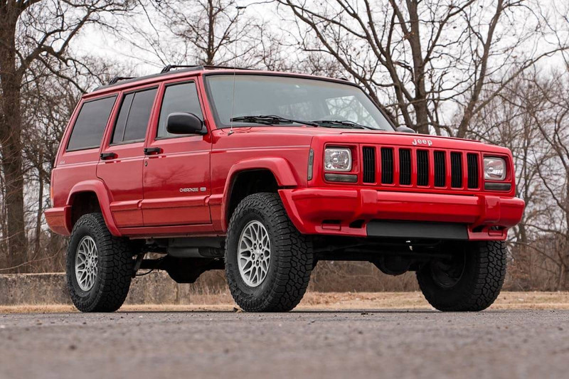 Rough Country - 3 Inch Lift Kit - Series II - RR Springs - V2 - Jeep Cherokee XJ (84-01)
