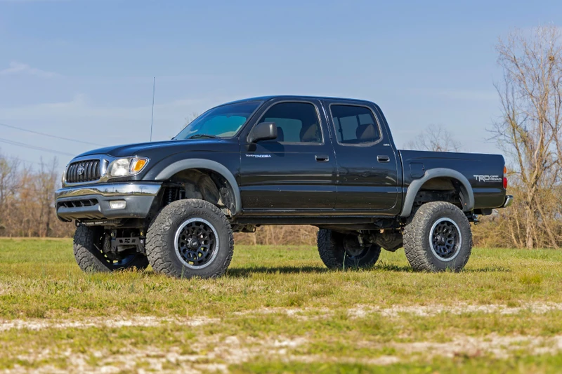 Rough Country - 6 Inch Lift Kit - N3 Struts - Toyota Tacoma 2WD/4WD (1995-2004)